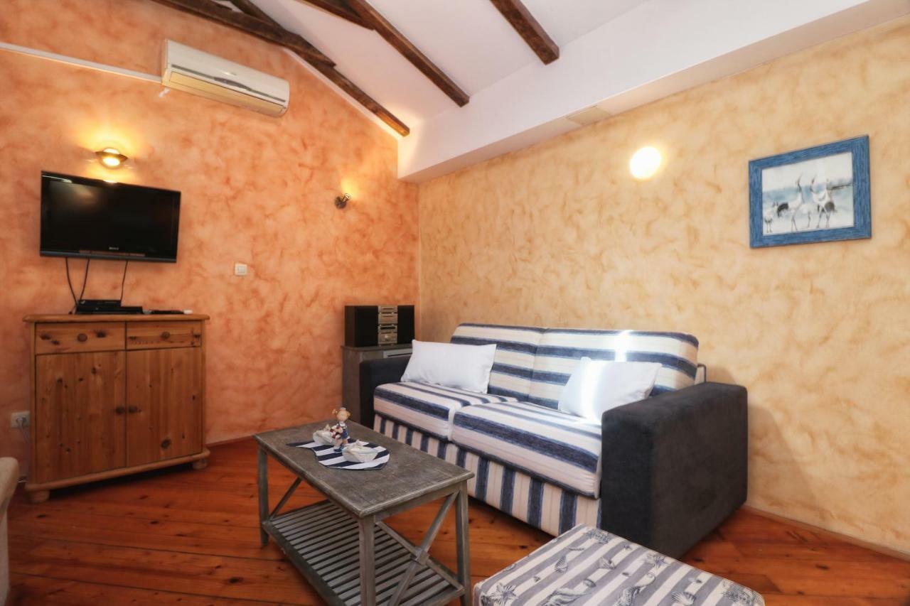 Superb Townhouse Villa Montalbano Rovinj Exterior photo