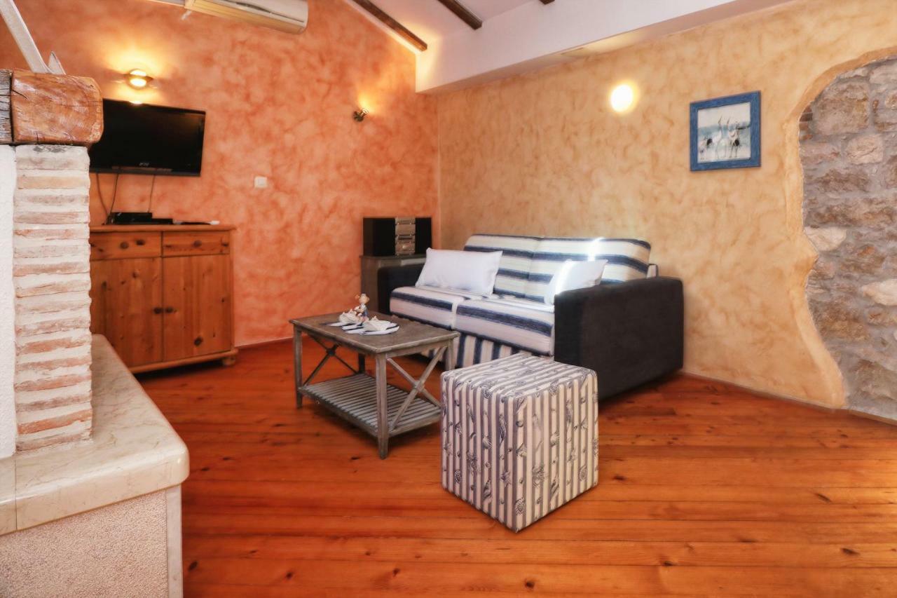 Superb Townhouse Villa Montalbano Rovinj Exterior photo