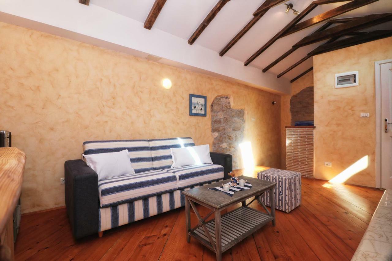 Superb Townhouse Villa Montalbano Rovinj Exterior photo